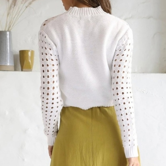 New Pom Mock turtleneck cropped Sweater - Picture 5 of 8